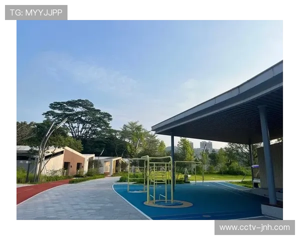 笔架山体育公园儿童攀爬架嬉戏,家庭运动成深圳新风尚 笔架山体育公园儿童攀爬架嬉戏,家庭运动成深圳新风尚